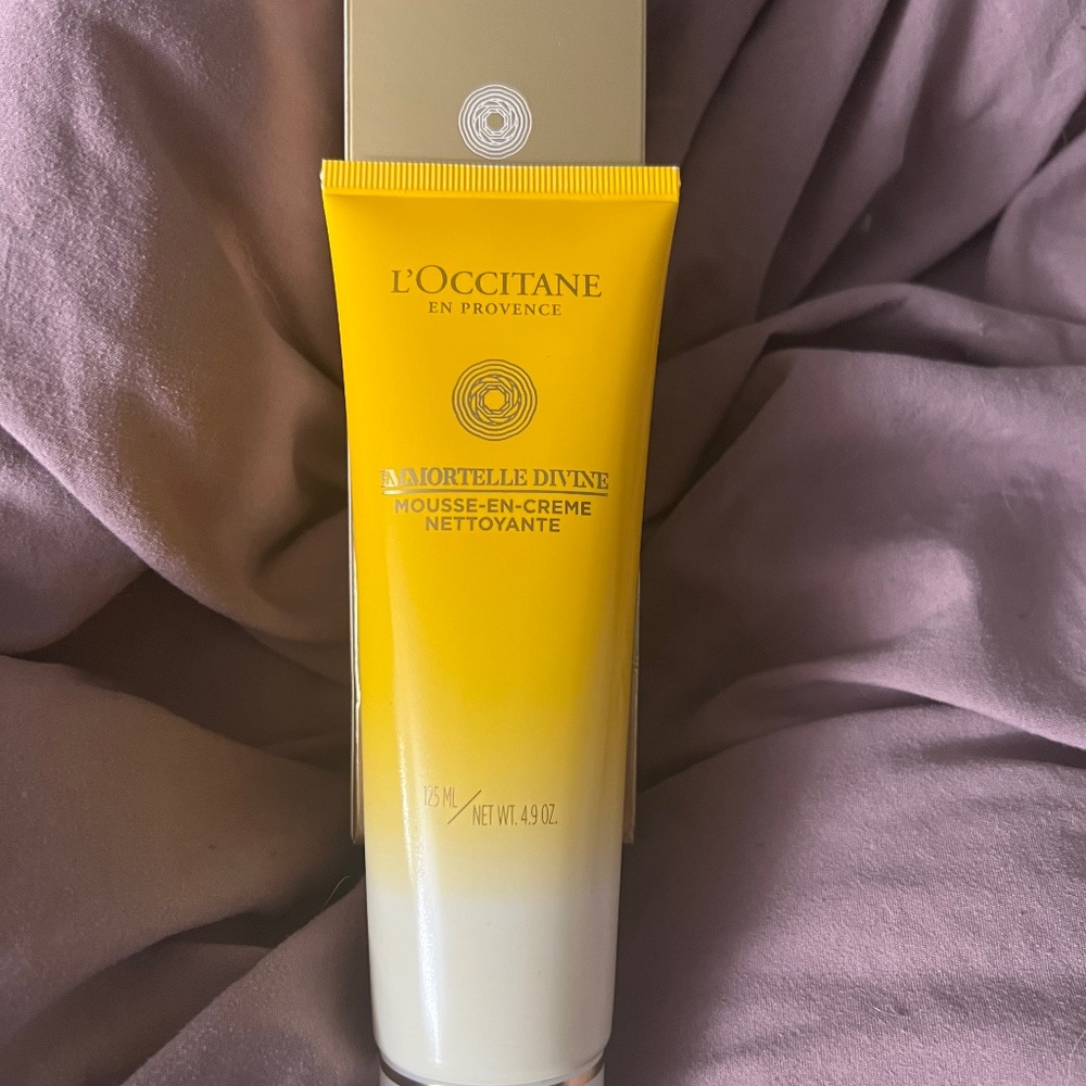 L’Occitane Immortelle Divine Foaming Cleansing Cream